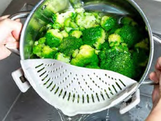 Core Clip-On Pot Strainer